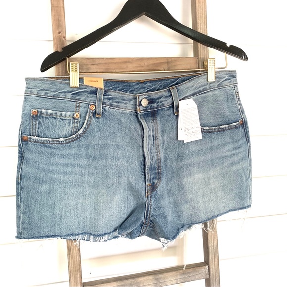 Levi’s 501 Mid Rise Raw Denim Short NWT - Picture 4 of 12